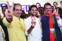 Maharashtra Assembly polls 2019 : धक्का आणि इशारा..