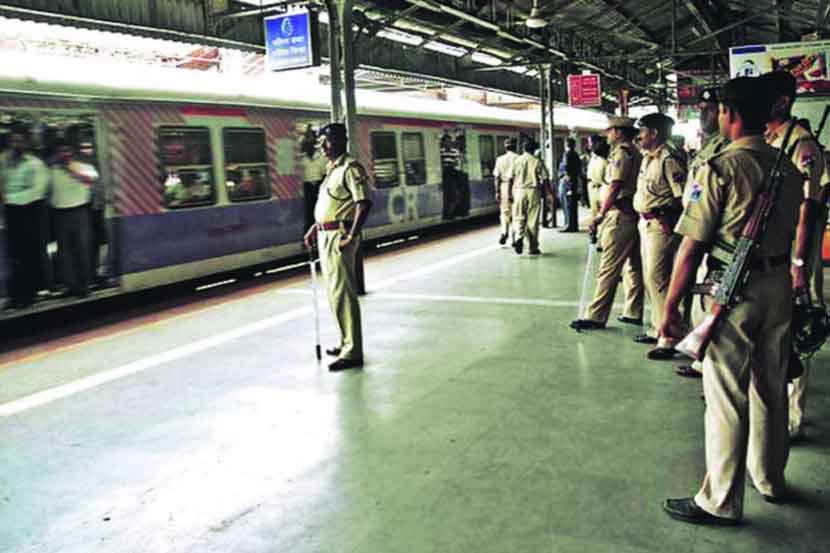 ३,५०० पैकी २,२०० लोहमार्ग पोलीस निवडणूक कामाला