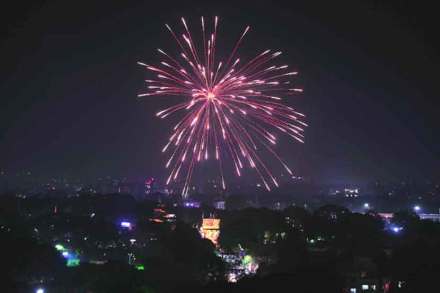 फटाक्यांचा आवाज घटला! फटाक्यांचा आवाज घटला!