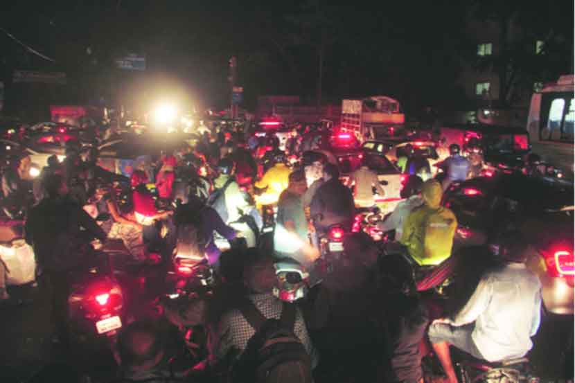पर्जन्यजलवाहिन्यांचा अभाव