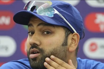Video : बापरे! मैदानावर हे काय बोलून गेला रोहित शर्मा…