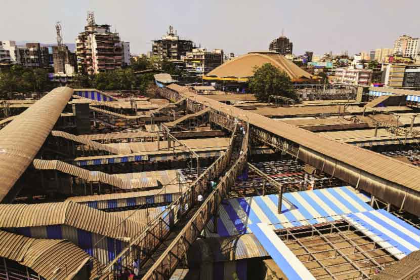 ठाणे स्थानकात प्रवासी कोंडी?