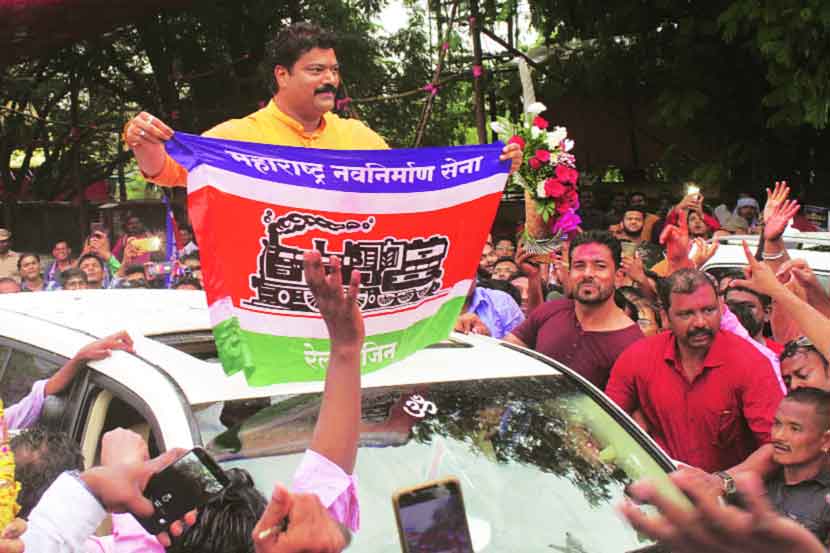 युतीतील अंतर्गत दुहीचे फळ