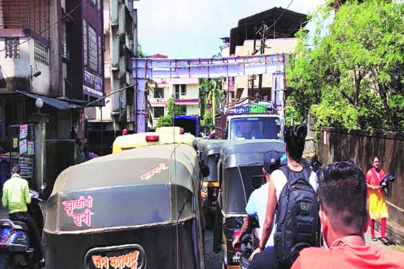 वसईत वाहतूक व्यवस्थेचा बोजवारा