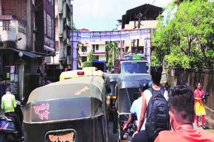 वसईत वाहतूक व्यवस्थेचा बोजवारा