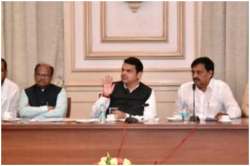 अवकाळीचा फटका बसलेल्या शेतकऱ्यांना अतिरिक्त बियाणं पुरवणार; मंत्रिमंडळाच्या बैठकीत निर्णय