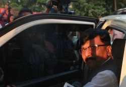 संजय राऊत रुग्णालयात तरी चर्चेत, पहिला फोटो आला समोर