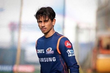 IPL 2020 : मुंबईने गमावलं, कोलकात्याने कमावलं! मराठमोळ्या सिद्धेश लाडने मुंबईची साथ सोडली IPL 2020 : मुंबईने गमावलं, कोलकात्याने कमावलं! मराठमोळ्या सिद्धेश लाडने मुंबईची साथ सोडली
