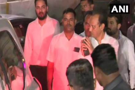मुख्यमंत्र्यांच्या भेटीसाठी अजित पवार ‘वर्षा’वर