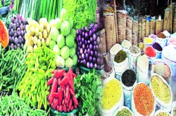 भाज्या, डाळी महागल्या