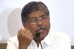 सरकारच्या ‘स्थगिती’चा धडाका चुकीचा ; चंद्रकांत पाटील यांची टीका