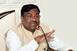 केंद्राच्या मदतीची वाट न पाहता शेतकऱ्यांना आकस्मित निधीद्वारे मदत देणार : मुनगंटीवार