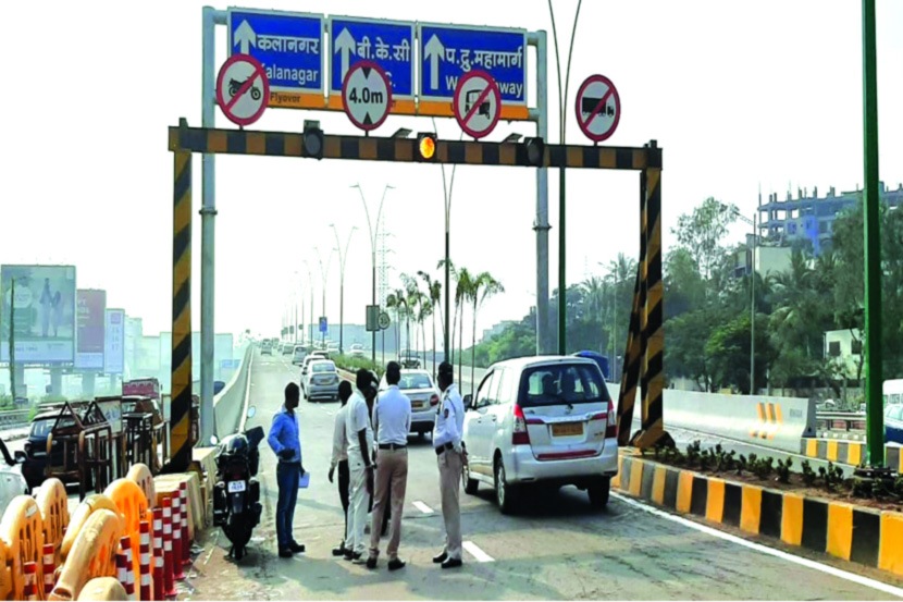 ‘बीकेसी कनेक्टर’वर दुचाकी, रिक्षांना बंदी