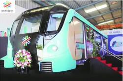 ‘मेट्रो ३’ च्या डब्याच्या पूर्णाकृती प्रारूपाचे अनावरण