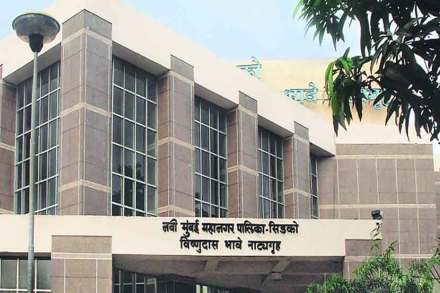 भावे नाटय़गृह दीर्घकाळ बंद; लाखोंचे नुकसान