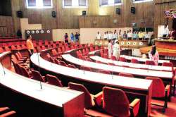 महापौरांवर सभा तहकुबीची नामुष्की