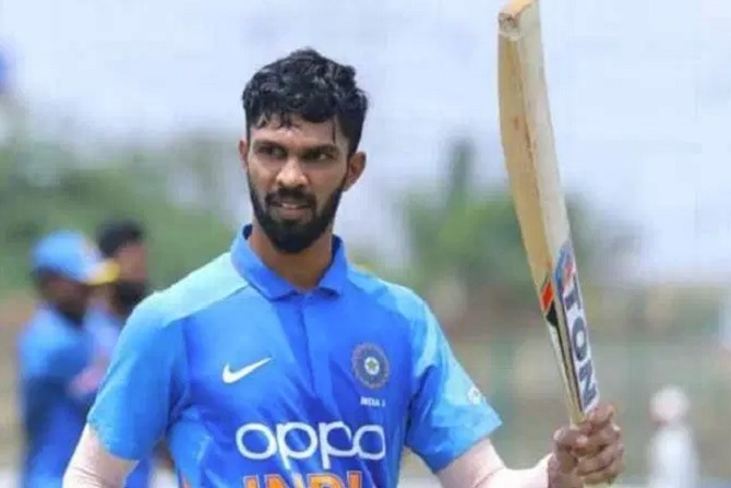 महाराष्ट्राच्या ऋतुराजचे शानदार शतक महाराष्ट्राच्या ऋतुराजचे शानदार शतक