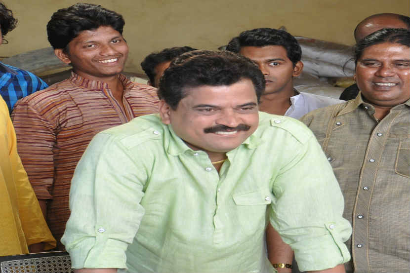 रुपेरी पडद्यावर दिसणार शरद पोंक्षेंचा दरारा