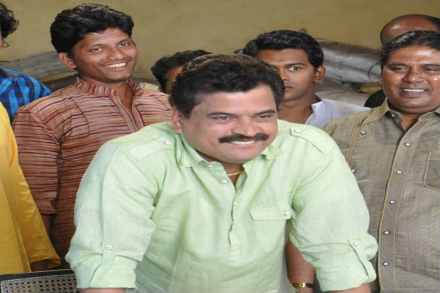 रुपेरी पडद्यावर दिसणार शरद पोंक्षेंचा दरारा