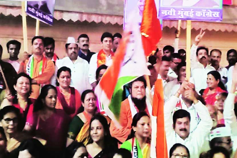 शिवसेना, राष्ट्रवादी काँग्रेस आणि काँग्रेसच्या कार्यकर्त्यांनी वाशी येथे जल्लोष केला.