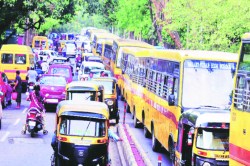 शाळांबाहेरील कोंडी फुटणार?