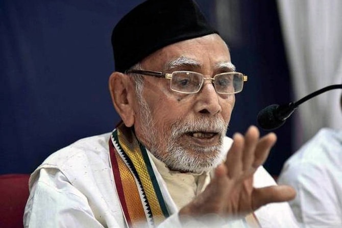 शिवसेनेचं सरकार फार काळ टिकणार नाही : मा.गो.वैद्य शिवसेनेचं सरकार फार काळ टिकणार नाही : मा.गो.वैद्य