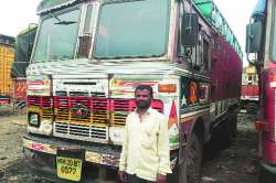 मंदीच्या फेऱ्यात, गडय़ा आपुला गाव बरा!”