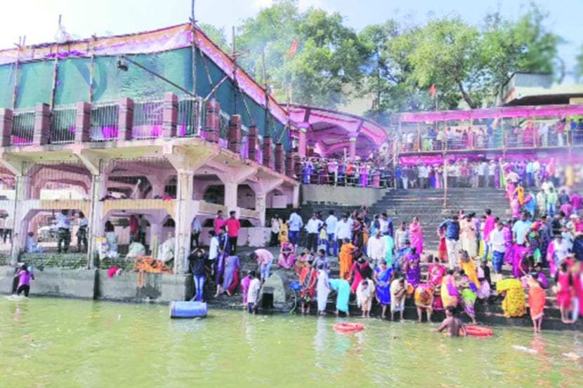 नृसिंहवाडीत दत्त दर्शनासाठी लाखो भाविकांची उपस्थिती