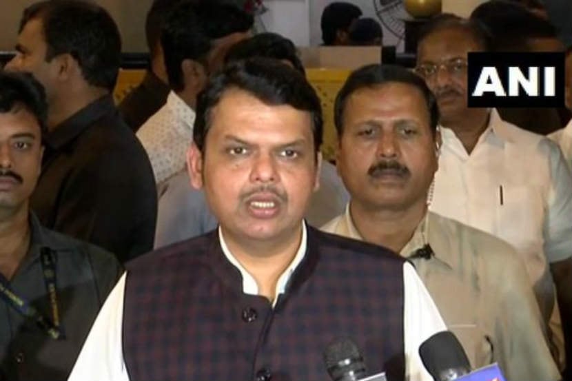 यंदाचे विधिमंडळ हिवाळी अधिवेशन केवळ औपचारिकता : फडणवीस यंदाचे विधिमंडळ हिवाळी अधिवेशन केवळ औपचारिकता : फडणवीस