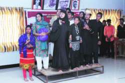 टाळ्या घेणाऱ्या संवादांचा ‘मेळा’