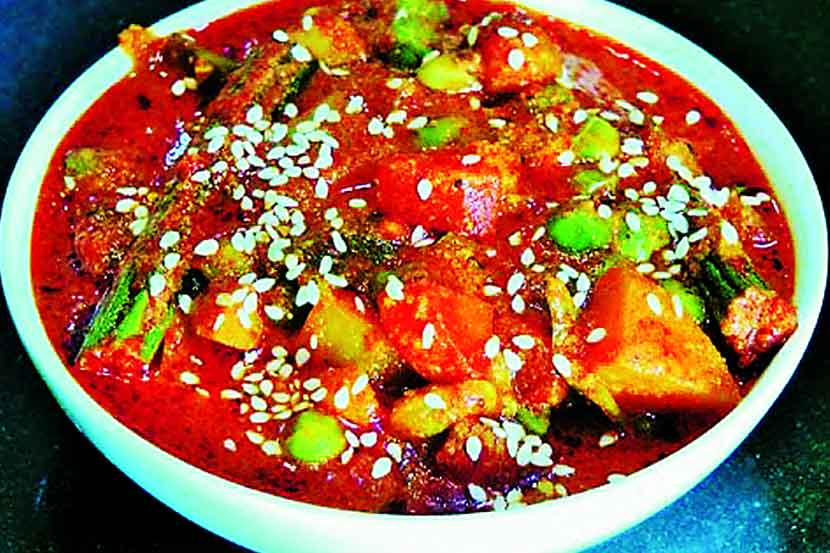 आज तयार करा भोगीची स्पेशल भाजी, वाचा रेसिपी आणि महत्व