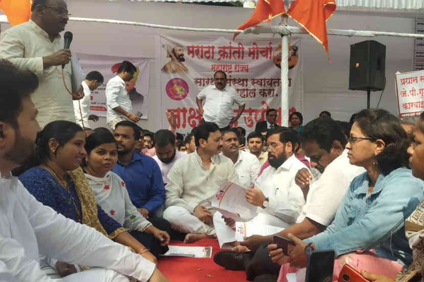 सरकारच्या आश्वासनानंतर खासदार संभाजी राजेंचं उपोषण संपलं