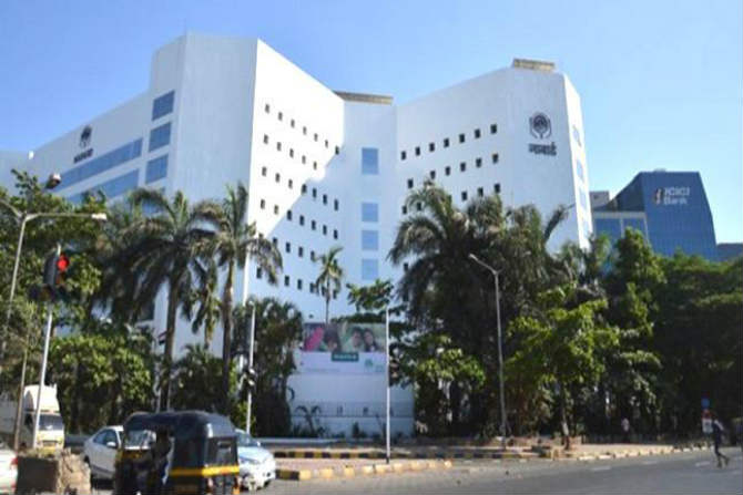 नाबार्डमध्ये नोकरीची संधी