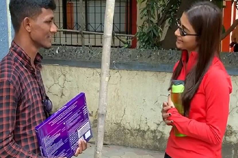 Video : आवडत्या अभिनेत्रीची झलक पाहण्यासाठी पाच दिवस रस्त्यावर मुक्काम