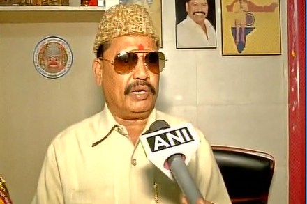 इंदिरा गांधी या करीम लाला आणि हाजी मस्तान यांना भेटत असत, सुंदर शेखर यांचा दावा