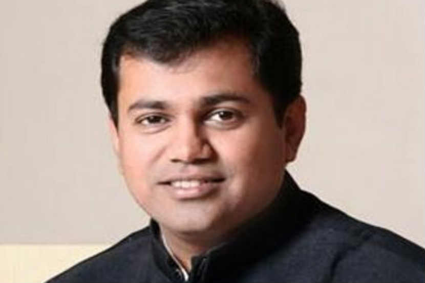 महाविद्यालयीन कार्यक्रमाची सुरुवात राष्ट्रगीतानेच होणार-उदय सामंत