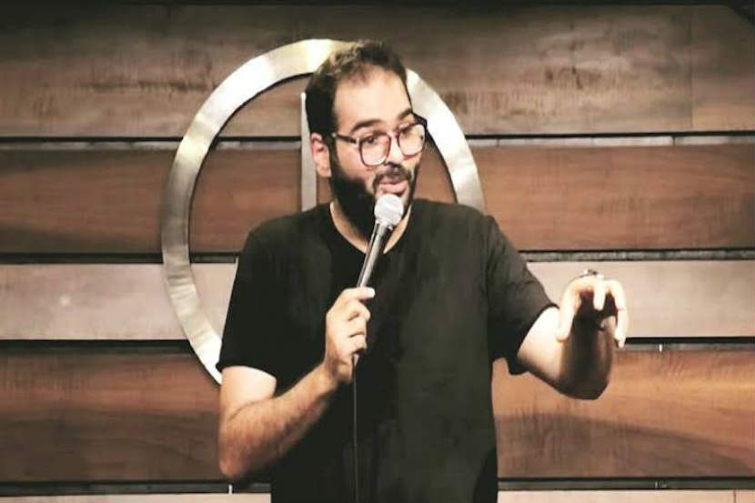 अर्णब गोस्वामींशी गैरवर्तन भोवलं; कुणाल कामराला एअर इंडिया, इंडिगोतून हवाई प्रवासास बंदी अर्णब गोस्वामींशी गैरवर्तन भोवलं; कुणाल कामराला एअर इंडिया, इंडिगोतून हवाई प्रवासास बंदी