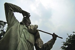 ‘सन्माना’चे सहा हजार विना ‘आधार’!