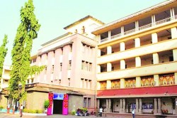 ग्रामीण भागातील आरोग्य केंद्रांतील गैरव्यवस्थापनामुळेच ‘घाटी’ रुग्णालयावर भार