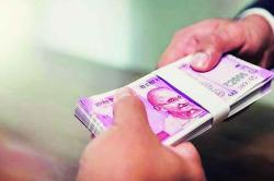 ऑनलाइन लंपास झालेले सव्वा लाख तासाभरात परत