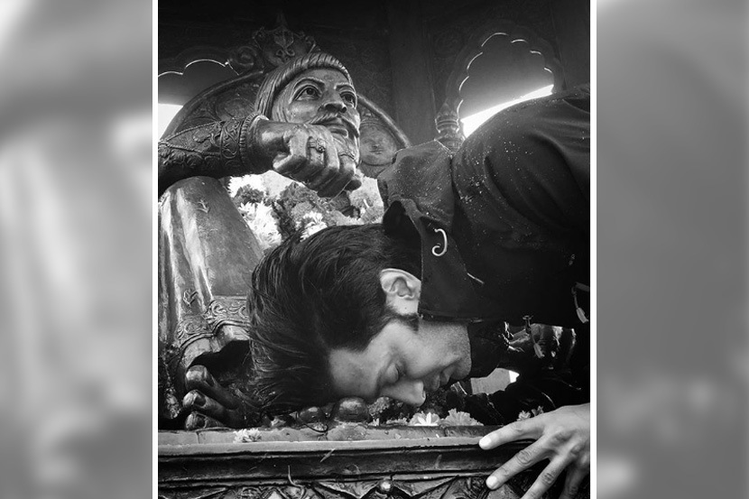 रितेश करणार छत्रपती शिवाजी महाराजांच्या बायोपिकची निर्मिती, अजय देवगणचा खुलासा