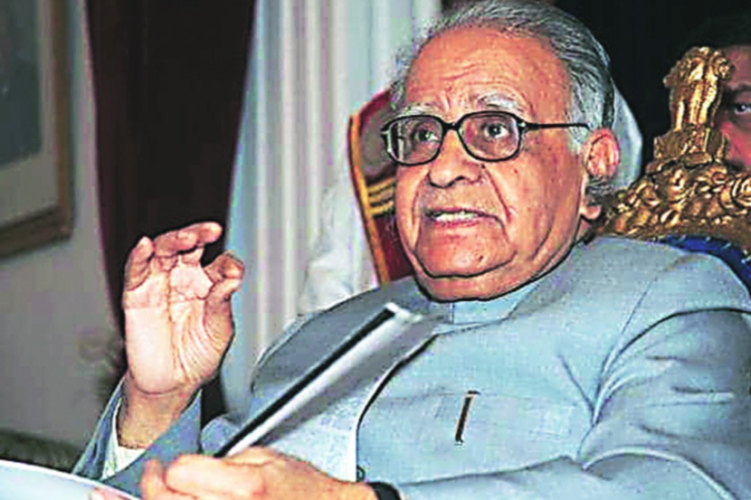 टी एन चतुर्वेदी टी एन चतुर्वेदी