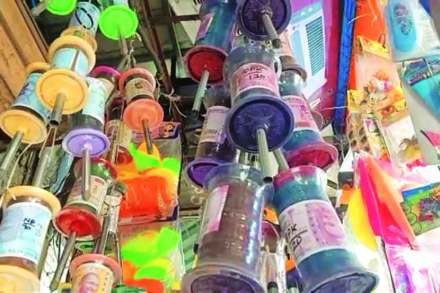 मकरसंक्रांतीनिमित्त पतंगांनी बाजारपेठा सजल्या