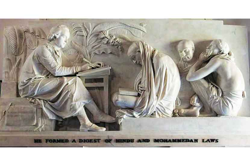 सर विल्यम जोन्स हिंदू पंडितांकडून संस्कृत ग्रंथांविषयी टिपणे घेत असतानाचा प्रसंग दर्शवणारे ऑक्सफर्ड विद्यापीठातील शिल्प