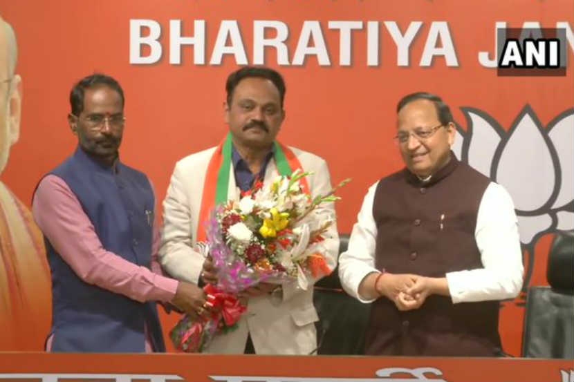 काँग्रेस नेते जनार्दन द्विवेदींचे पुत्र समीर यांचा भाजपात प्रवेश