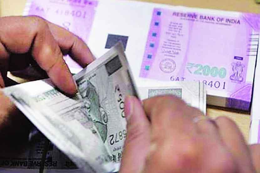 केंद्रावर राज्याचे खापर ; केंद्राची मदत आठ हजार कोटींनी घटली