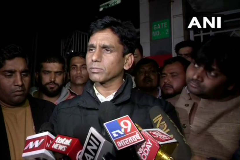 आम आदमी पार्टीचे आमदार नरेश यादव यांच्यावर जीवघेणा हल्ला