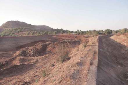 नेर धामना प्रकल्पात कोटय़वधींचा गैरव्यवहार नेर धामना प्रकल्पात कोटय़वधींचा गैरव्यवहार