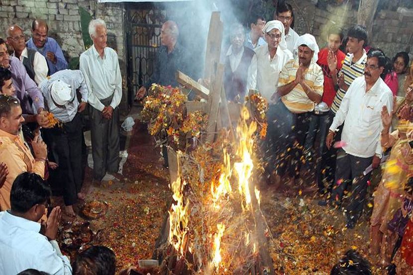Holi 2020 : होळी पूजनाचा शुभ मुहूर्त आणि महत्व