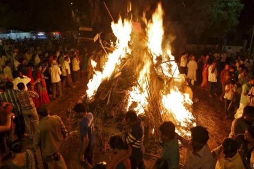 Holi 2020 : …म्हणून पेटवली जाते होळी?